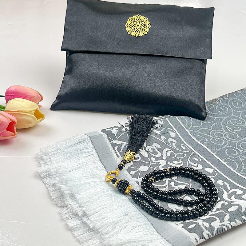 Black Luxury Muslim Prayer Rug & Tasbih Set with Elegant Fabric Bag – Soft Janamaz Sajadah Gift